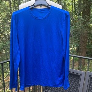 Patagonia blue long sleeved light weight Capiline baselayer top sz. L